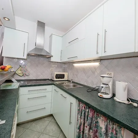 Debelić * Barbat na Rabu