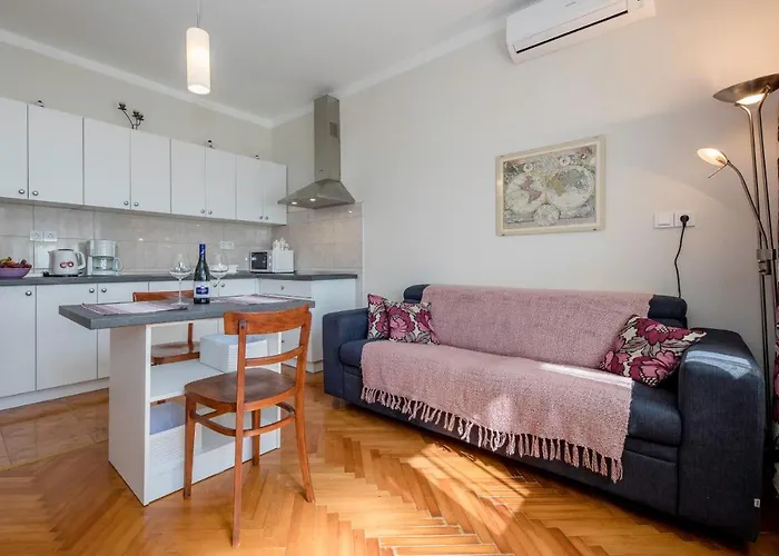 Debelic * Barbat na Rabu